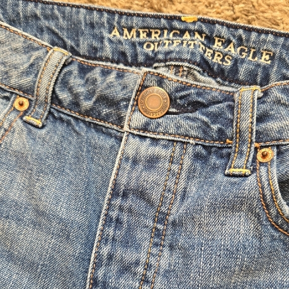 American Eagle Outfitters Womens Distressed Blue Jean Shorts Size 10 - Picture 3 of 6
